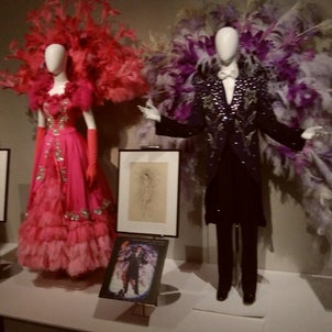 「ベルばら」など衣装120点を展示！「華麗なる宝塚歌劇衣装の世界」展オープンの画像