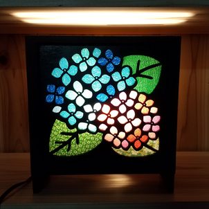 紫陽花の図柄のライトの画像