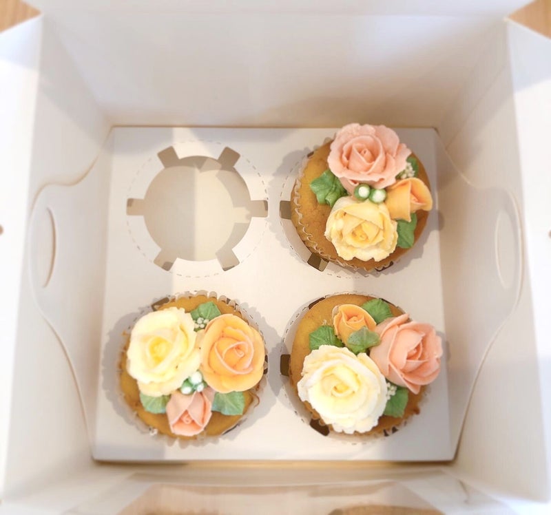 カップケーキにオススメの箱 | 京都フラワーケーキ教室 フラワーケーキと大人可愛いスイーツの教室 anemoneアネモネ