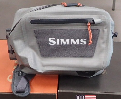 SIMMS(シムス バッグ類)、ドライクリークZのヒップパックと SIMMS(シムス バッグ類)、ドライクリークZのヒップパックと