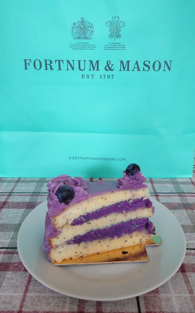 フォートナム・アンド・メイソンのラベンダーケーキでプラチナジュビリーをお祝い | ロンドン徒然日記