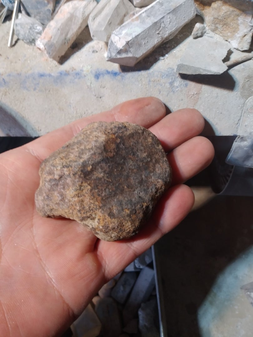 高純度天然ラジウム鉱石（0.5〜1.0μSv/h）総重量3Kg 北投石原石 smcint.com