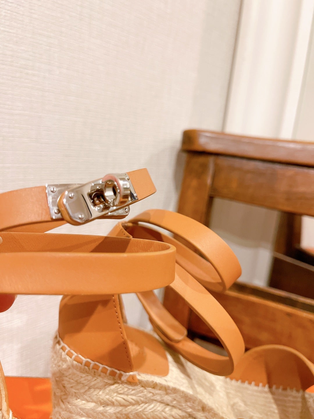 HERMES…ウェッジソールのサンダル。 | 日々是甘露2〜ディズニー風味〜