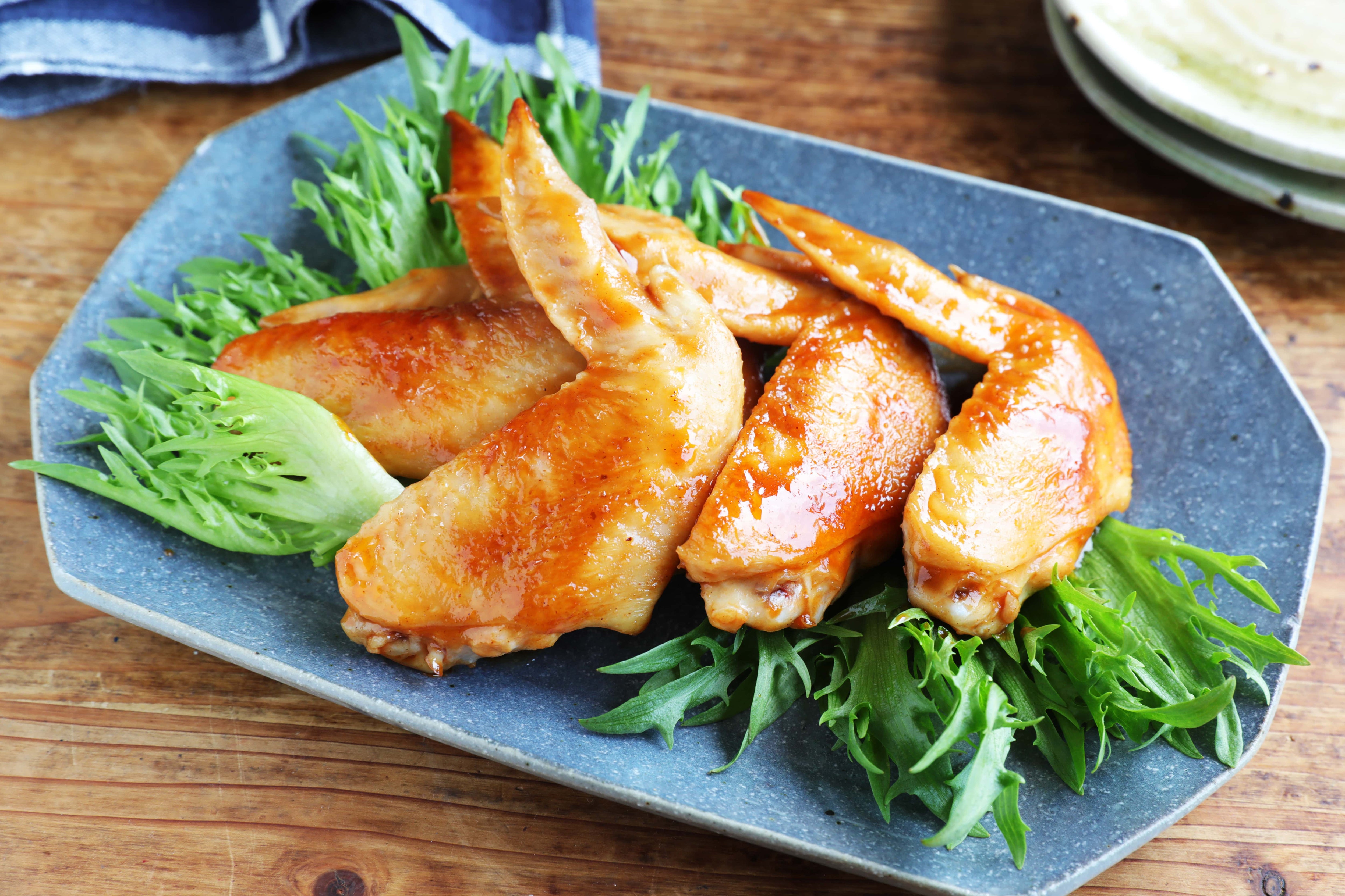 大人も子供も好きな甘辛味!手羽先の香ばしケチャップ焼き | ぐっち