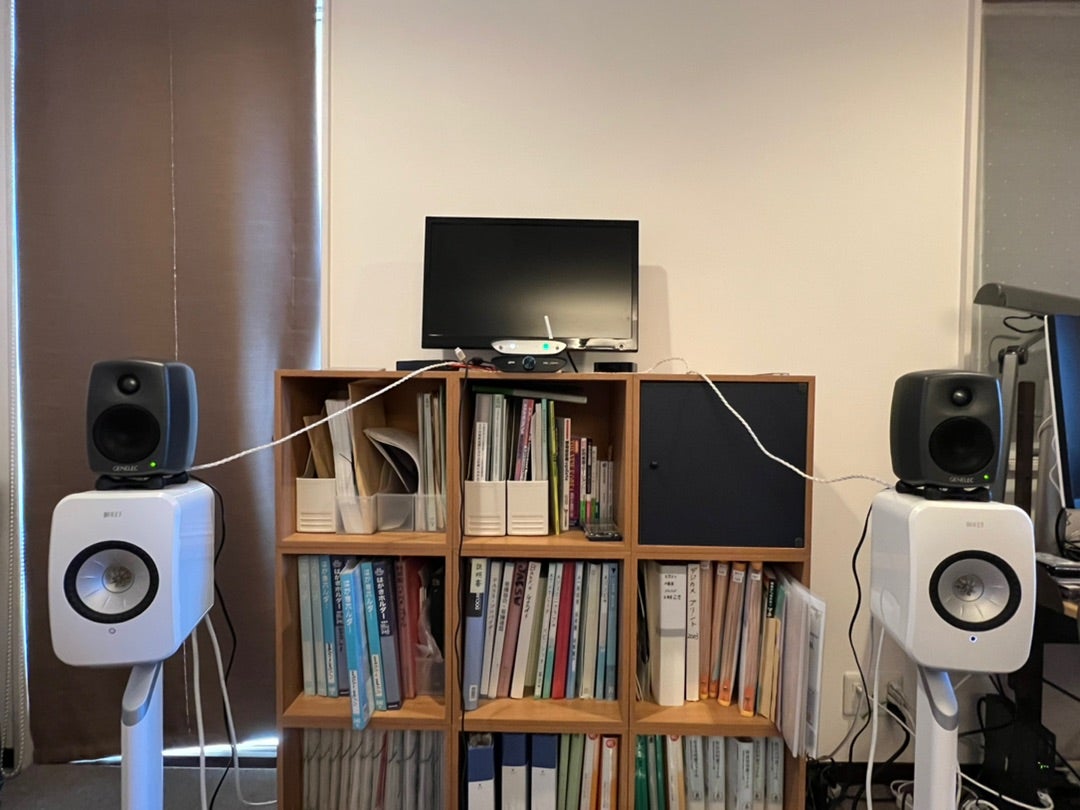 GENELEC 8010AP vs KEF LSX | DOCONOのオーディオ礼賛 GENELEC 8010AP vs KEF LSX | DOCONOのオーディオ礼賛