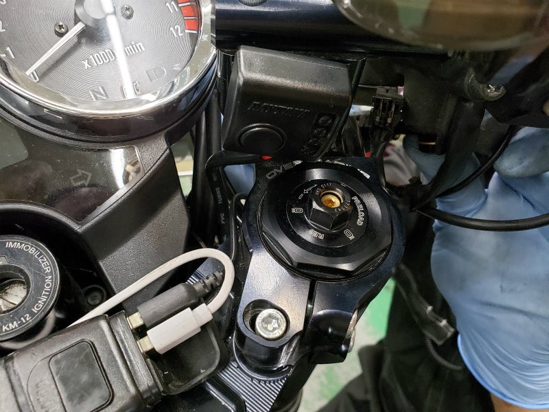 コアな作業はお任せ下さい!!「Z900RS CAFEオーリンズ コアな作業はお任せ下さい!!「Z900RS CAFEオーリンズ