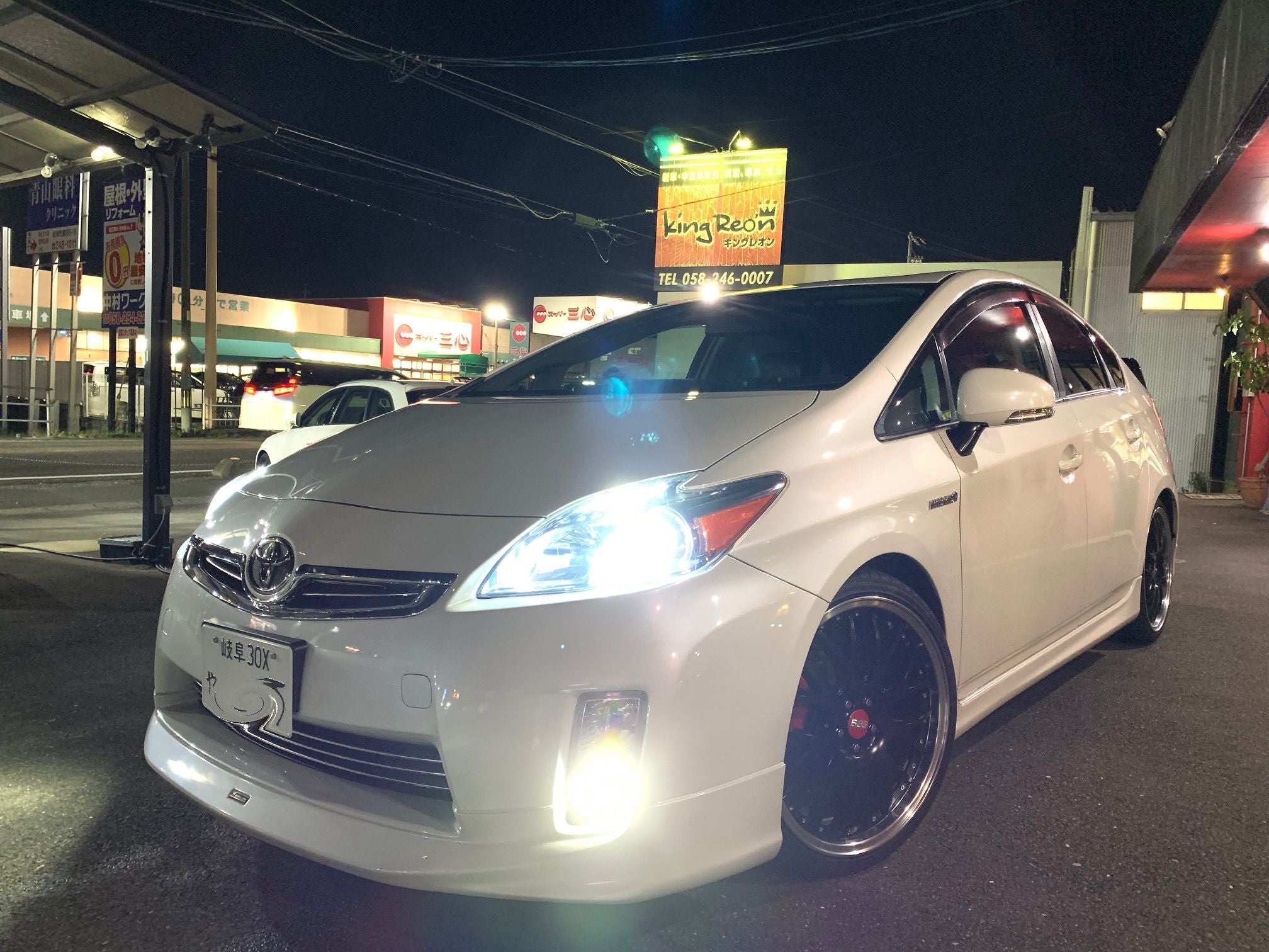 キングレオン岐阜 プリウス 4ナンバーヴォクシー 納車 キングレオン岐阜のブログ 今日の出来事ヽ キングレオン岐阜 プリウス 4ナンバーヴォクシー 納車 キングレオン岐阜のブログ 今日の出来事ヽ