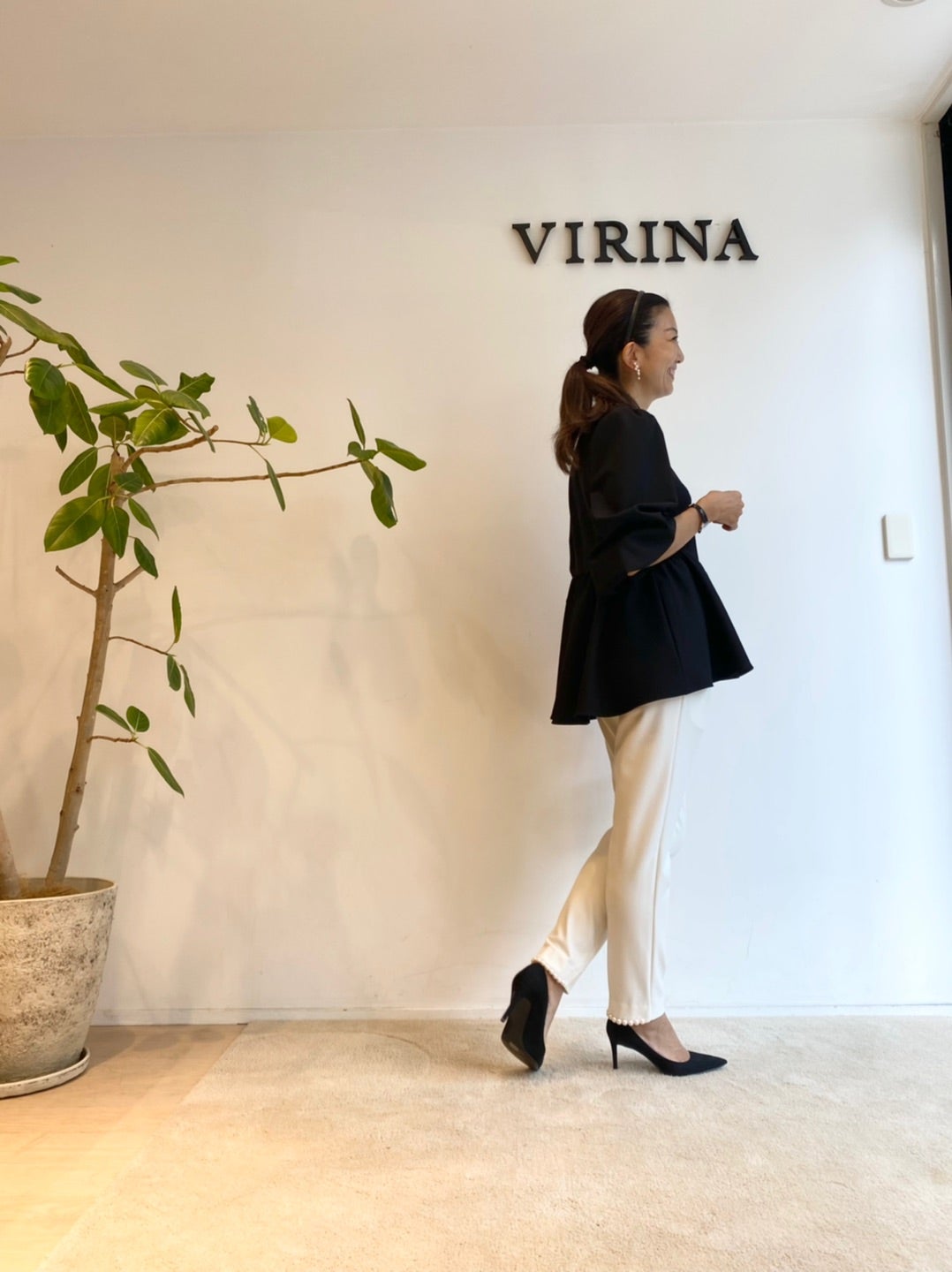 VIRINA フランブラウス× ベルパンツ ネイビー 日替わり