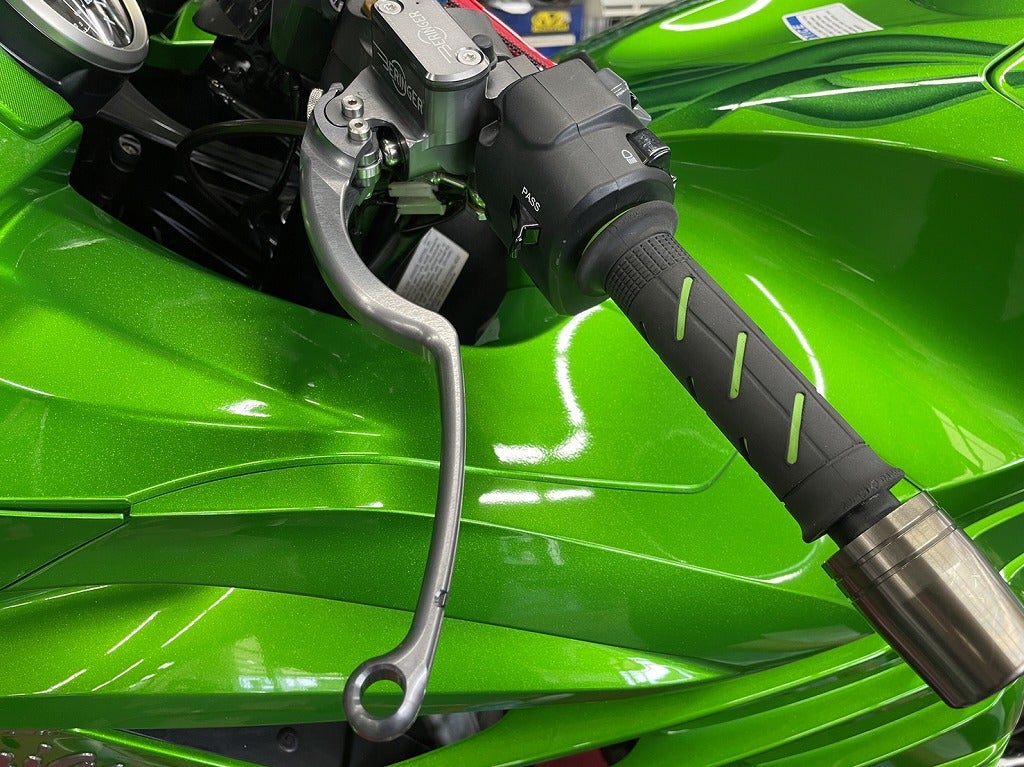 カワサキZX-14Rベルリンガークラッチマスター交換ご紹介 カワサキZX-14Rベルリンガークラッチマスター交換ご紹介
