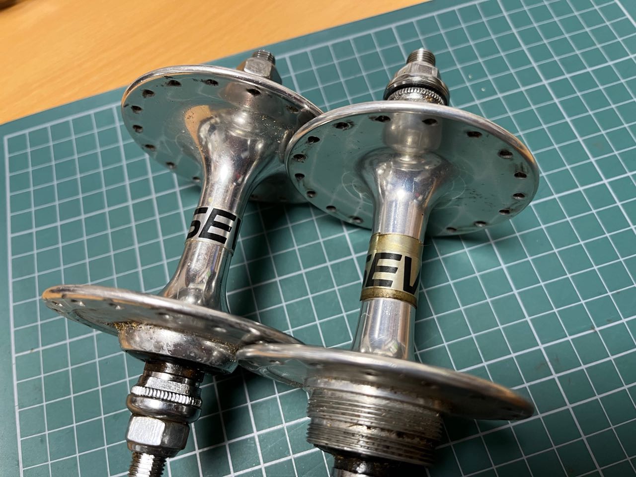 IH698 サンツアー SUNTOUR シュパーブ SUPERBE 前後ハブセット IH698 サンツアー SUNTOUR シュパーブ SUPERBE 前後ハブセット