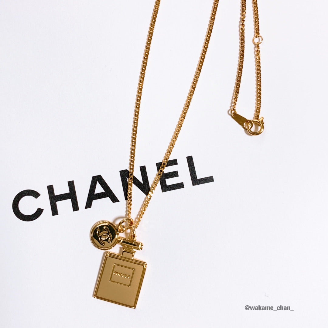 SALE新作 CHANEL - CHANEL シャネル2022ホリデー限定ノベルティの通販