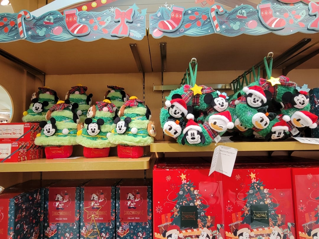 クリスマスグッズ発売日のディズニーストアに伺いました | 遠方 クリスマスグッズ発売日のディズニーストアに伺いました | 遠方