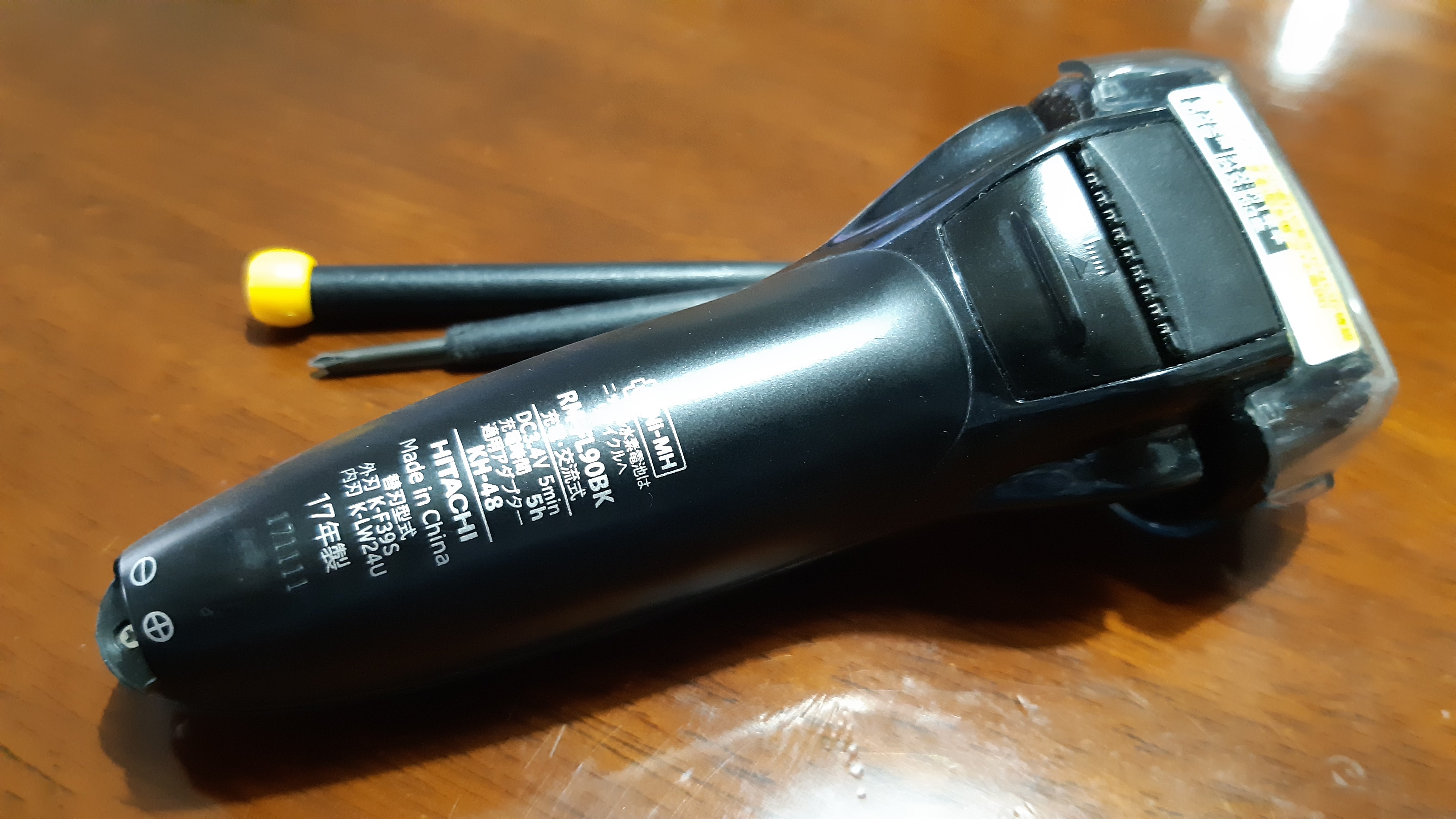 シェーバーのバッテリー交換 HITACHI RM-FL90BK | jimny-sj30-fkのブログ