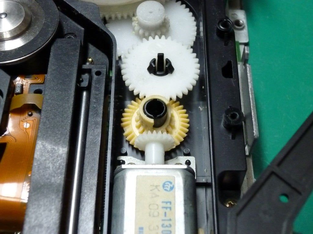 PC-9821Cs2のCD-ROMドライブ補修 | Framのレトロハード PC-9821Cs2のCD-ROMドライブ補修 | Framのレトロハード
