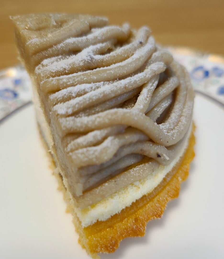 茨城県新物栗のモンブランバターケーキ 自家製ジャンドゥーヤ仕立て 