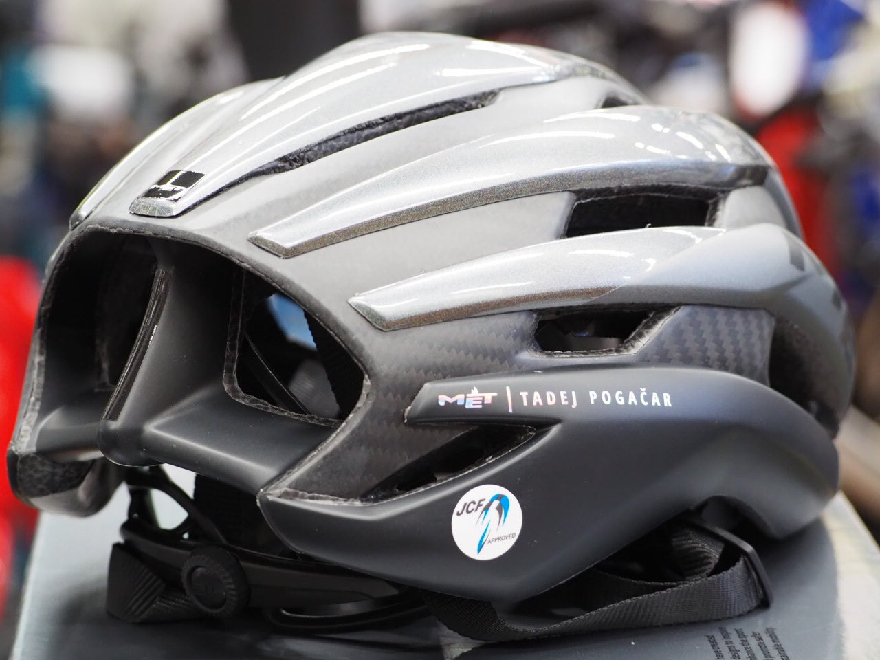 新品□送料無料□ メット TRENTA 3K CARBON MIPS タデイ ポガチャル
