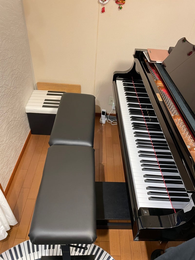 HIDRAU BM-45H イドラウ社 コンサートピアノ椅子 スペイン 座面 黒 ガス圧式高低 ピアノ椅子