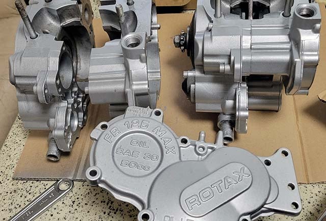 ROTAX-MAX 4号エンジン ~ 組み立て開始 | 酷道愛好家 ROTAX-MAX 4号エンジン ~ 組み立て開始 | 酷道愛好家