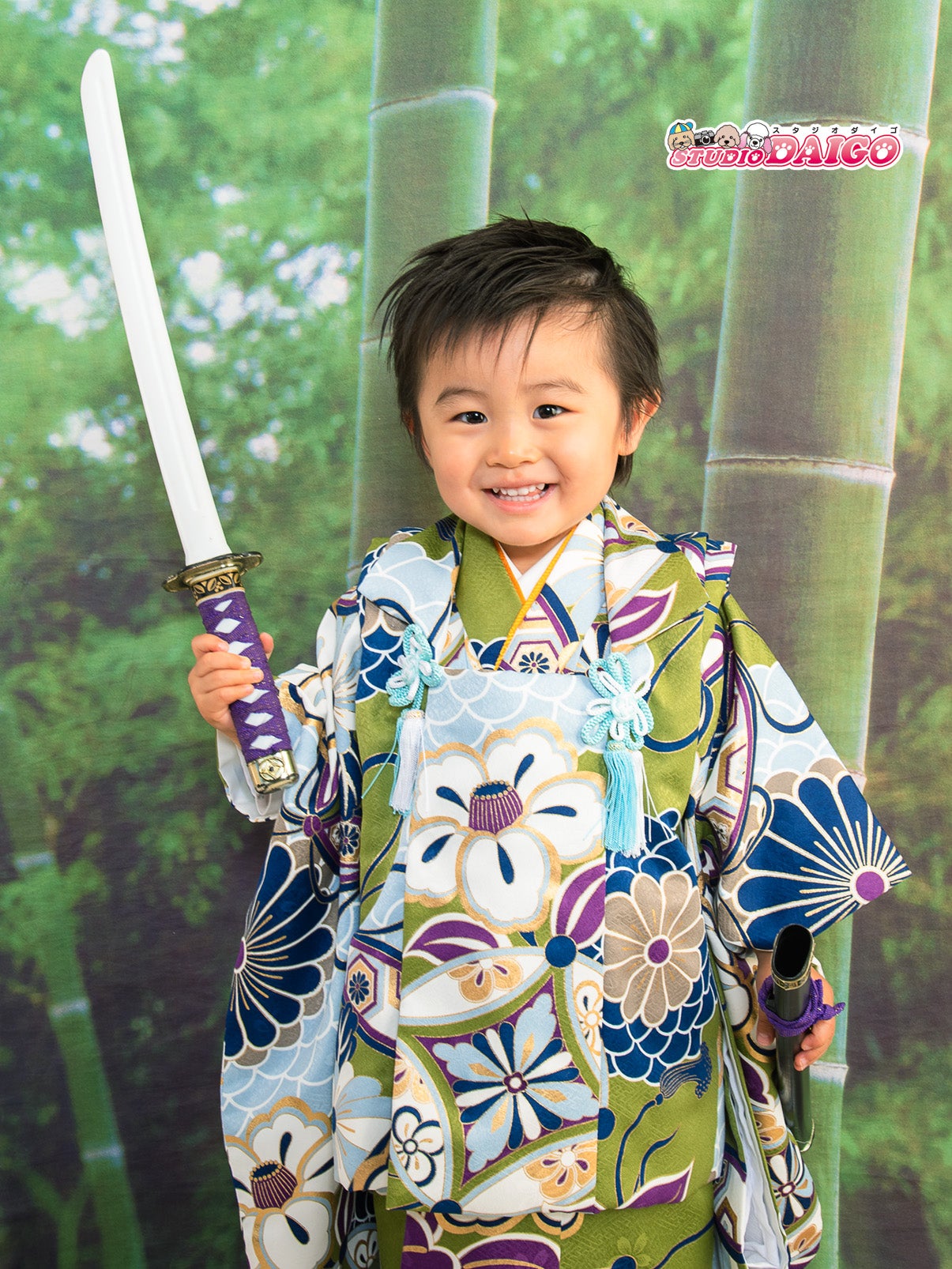 3歳の男の子の七五三撮影は天真爛漫！！自由に笑顔でかわいい