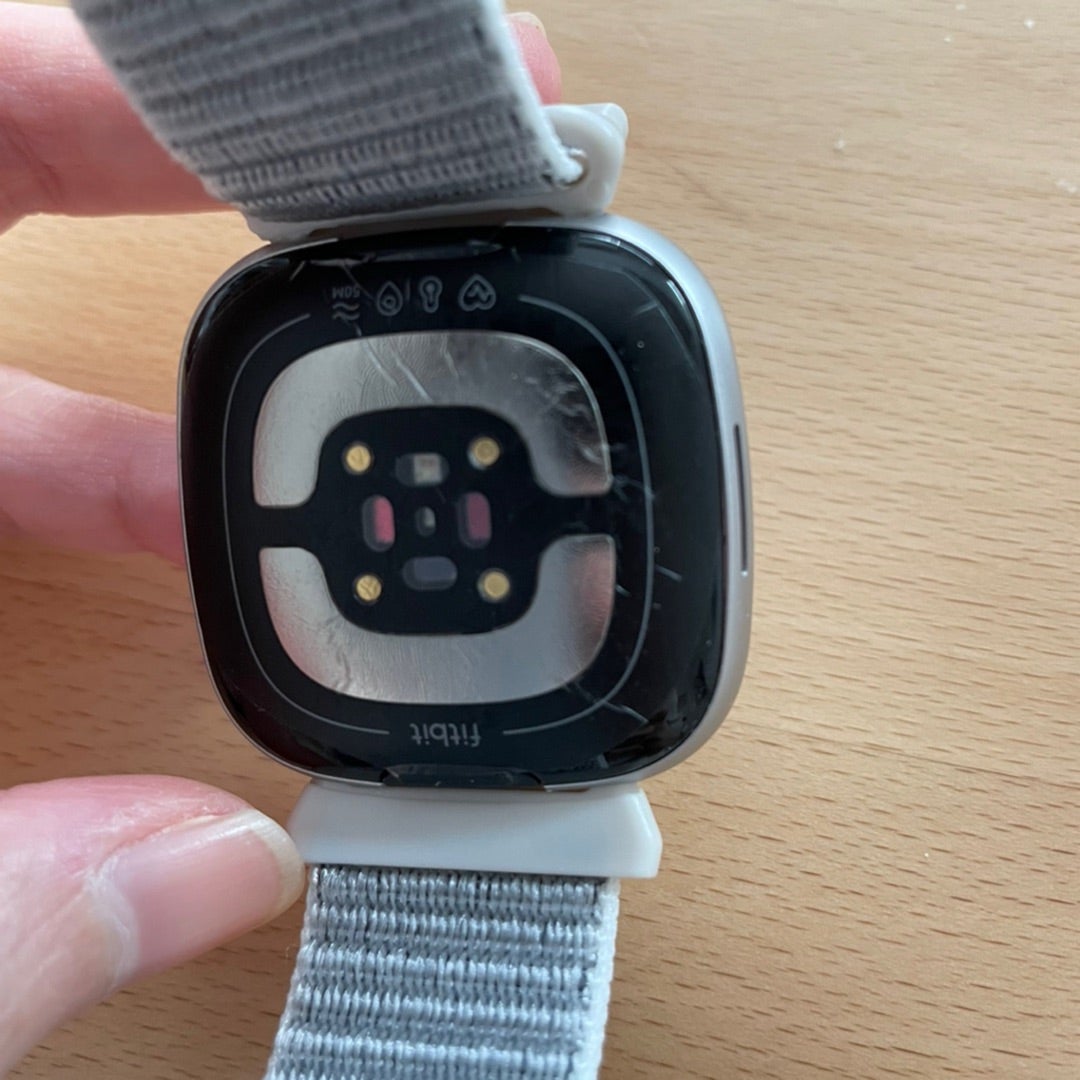 fitbit Sense2】装着して4ヶ月…手荒れが悩み(´-`).。oO | 2020