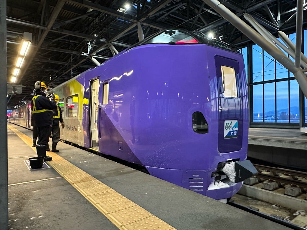 北海道 2023年 旭川駅 キハ261系5000形（ラベンダー） | 関東