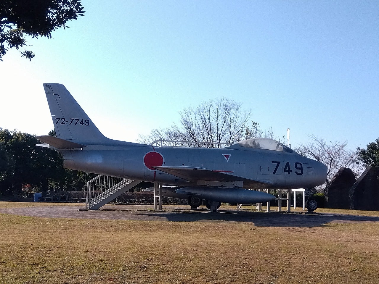 今そこにある実物【ハセガワ たまごひこーき F-86 セイバー “ブルー