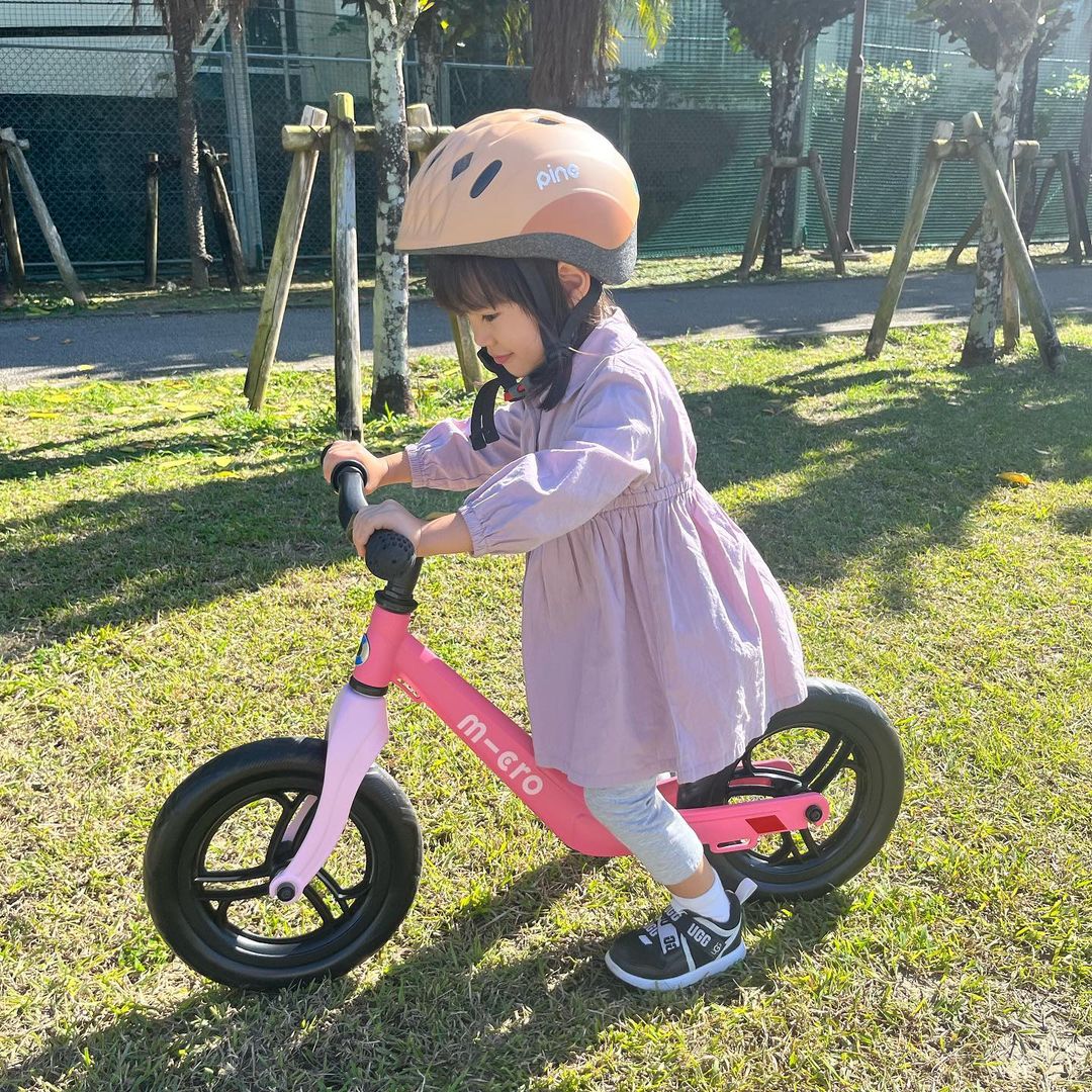 2歳 3歳 知育玩具 幼児教育 マイクロスクーター 誕生日プレゼント キックバイク 自転車 4歳 二輪車