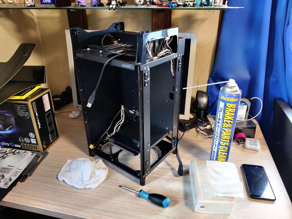 久々の自作PC ~マザーボードの取り付け~ | まんぼさんのブログ 久々の自作PC ~マザーボードの取り付け~ | まんぼさんのブログ