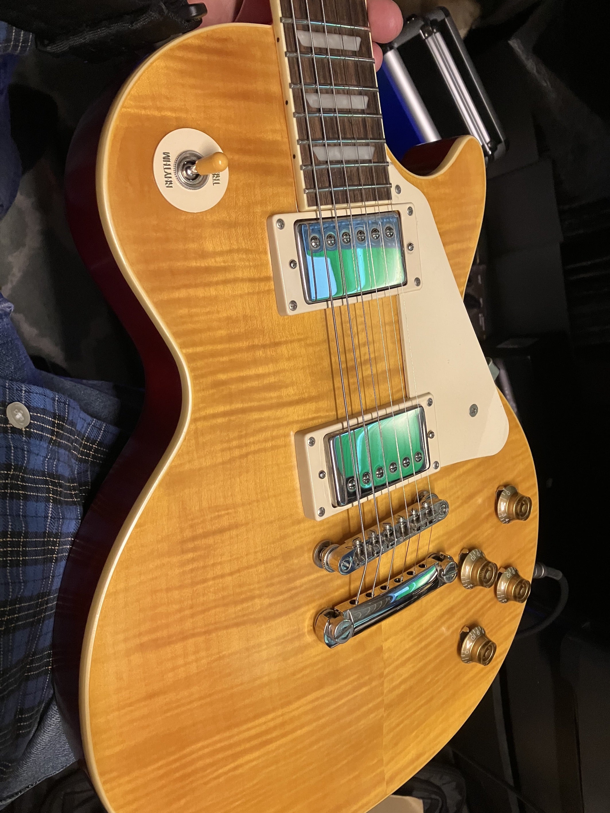 そろそろレスポールタイプの改造を考えてみる Les Paulは何本も そろそろレスポールタイプの改造を考えてみる Les Paulは何本も