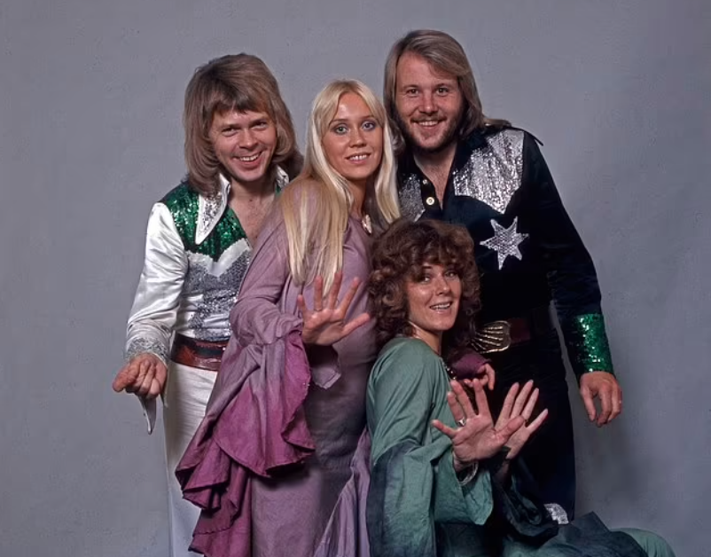 ABBA VOYAGEチケット100万枚達成！いよいよ世界ツアーに！！の記事より