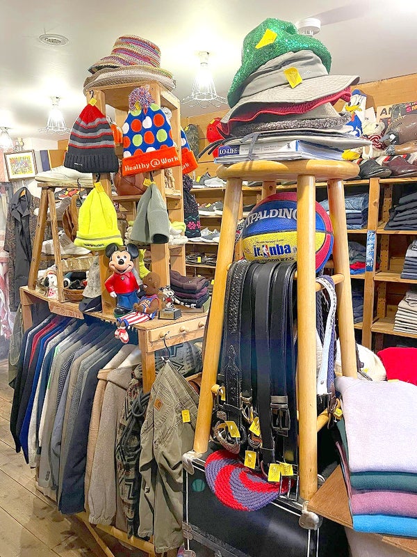 店内画像SHOP2023Tokyo Japan古着屋カチカチ