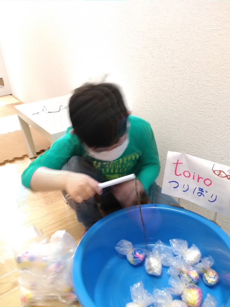 o0810108015261751190 - 3月2８日＊toiro小田栄　魚釣りをしよう！