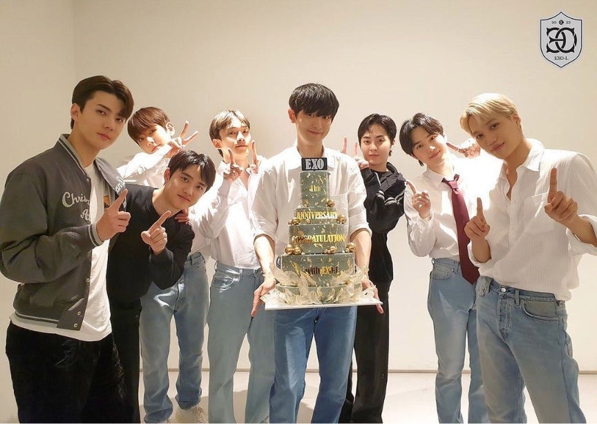 オプティミスティック EXO 韓国 ペンミ トレカ 11周年
