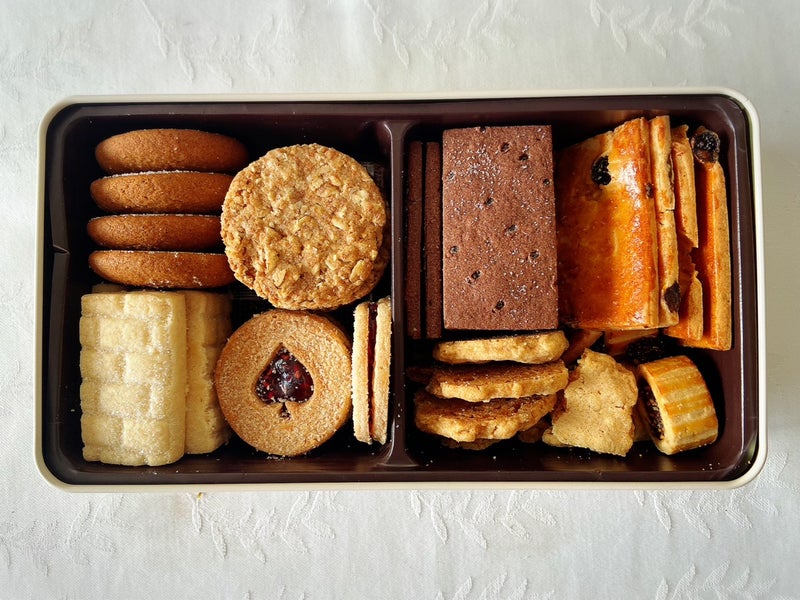 THE BISCUIT BARRELのクッキー缶♬ おうちごはんと楽しい毎日