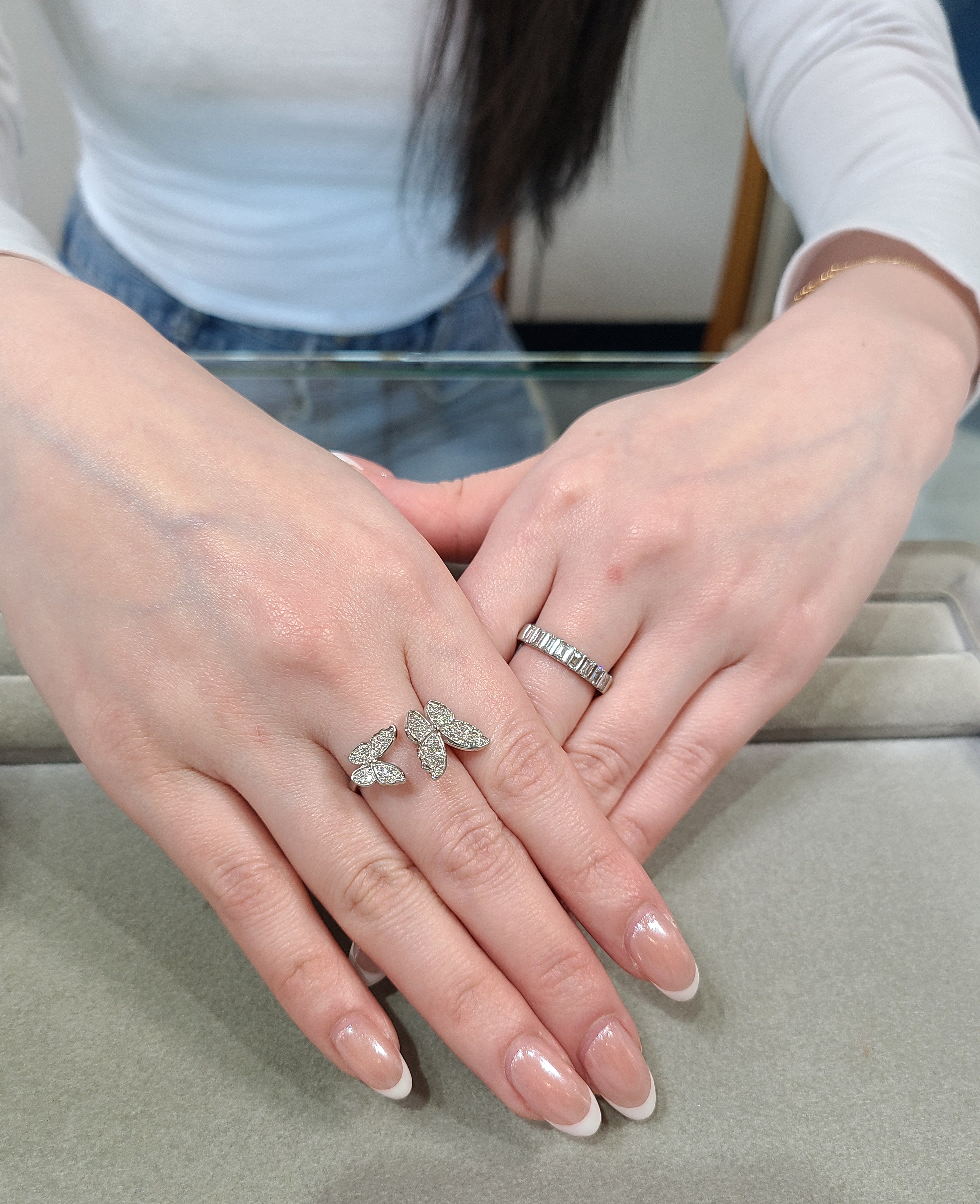 バタフライ型のダイヤモンドリングをご購入頂きました！！ ダイヤモンド輸入卸販売 レハイム 大阪心斎橋店・京都河原町店