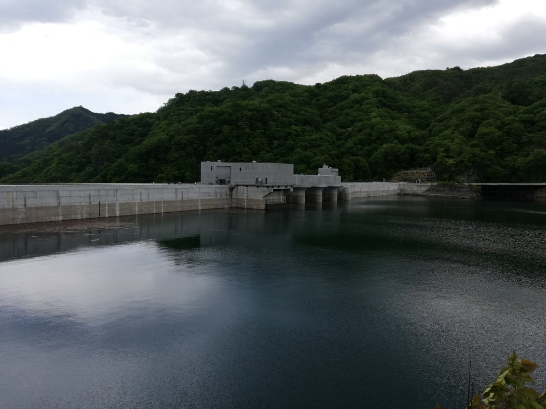 八ッ場ダムの 多目的エレベーターで 放流 見学 | 群馬の食いしん坊 八ッ場ダムの 多目的エレベーターで 放流 見学 | 群馬の食いしん坊