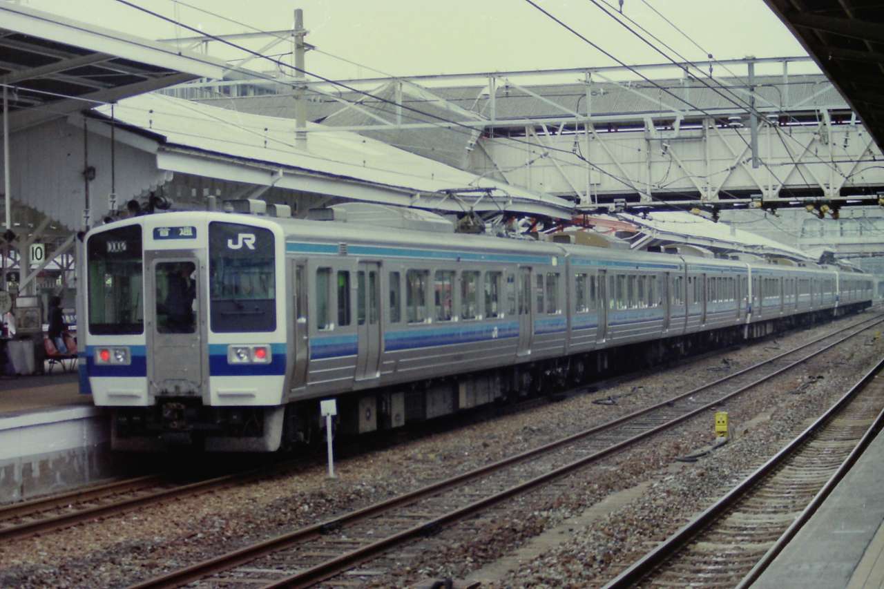 1987年の岡山駅にて-2