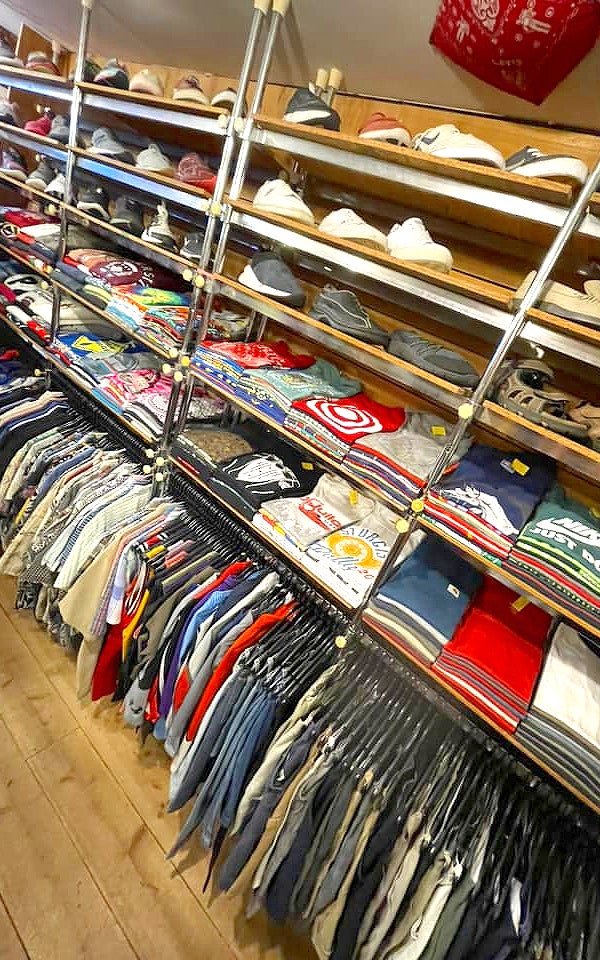 古着屋カチカチUsed Clothing Shop Tokyo Japan