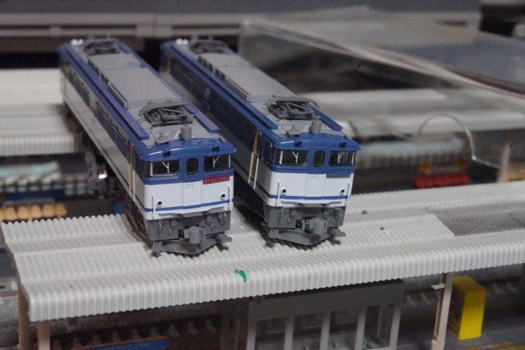 入線整備】JR貨物 EF65-2000 2色更新色～同じ製品から2種の機関車へ 