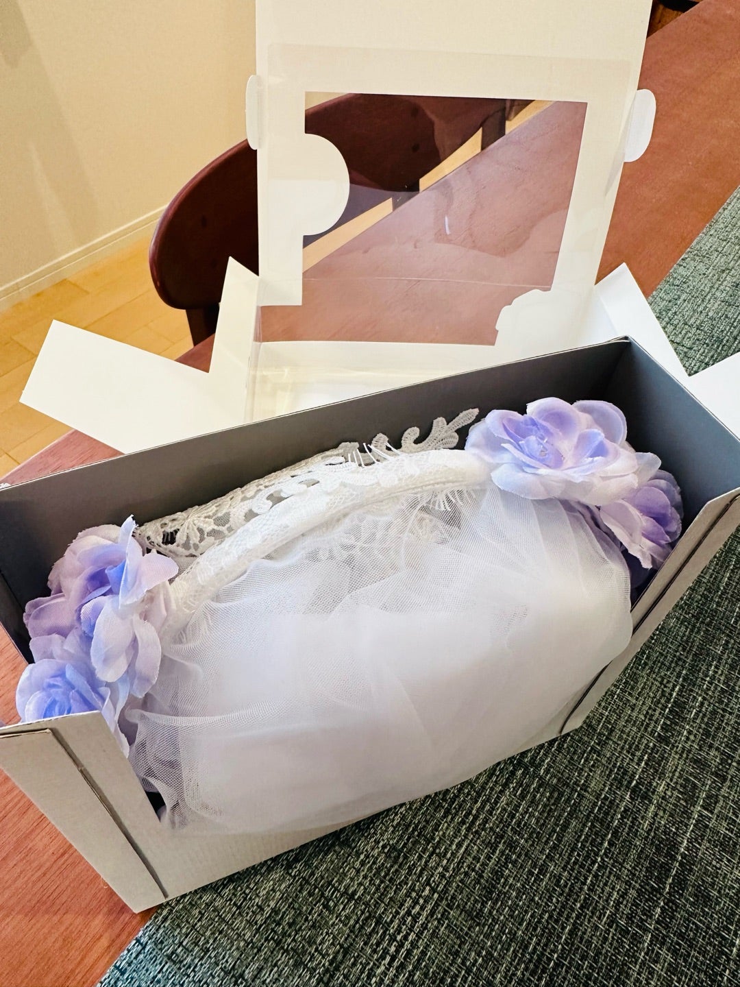 ShopDisneyUSAから届いた、ホーンテッドマンションの「花嫁ベール」が