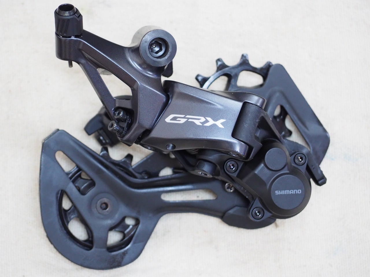 新型shimano GRX 12sコンポ搭載のグラベルバイク、BASSO TERRA入荷