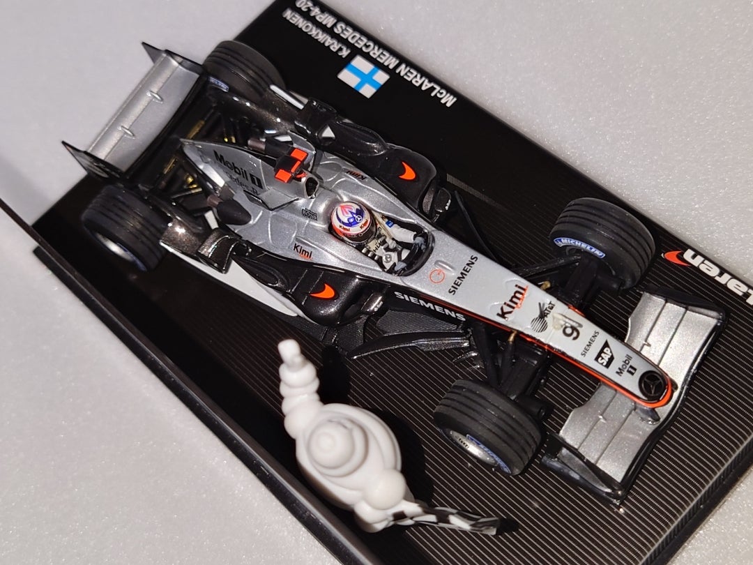 F1日本グランプリは決勝ですね ミニチャンプス マクラーレンMP4 F1日本グランプリは決勝ですね ミニチャンプス マクラーレンMP4