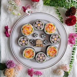 朝ドラ「らんまん」の飾り巻き寿司の画像