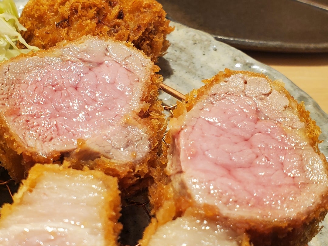 トンカツ ドット ジェイピー【東京表参道発:希少品種の豚肉の トンカツ ドット ジェイピー【東京表参道発:希少品種の豚肉の