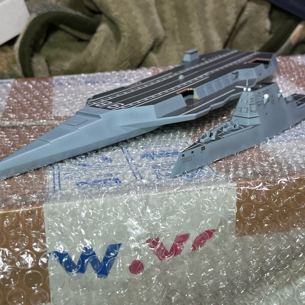 完成品! 1/700 ステルス空母 と ズムウォルト級の紹介 | 神聖大日本 完成品! 1/700 ステルス空母 と ズムウォルト級の紹介 | 神聖大日本
