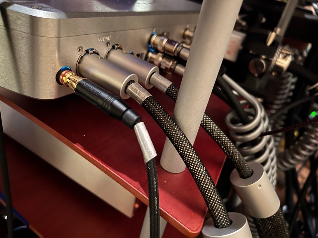Acoustic Revive XLR-1.0 tripleC-FMお借りしました | DOCONOの Acoustic Revive XLR-1.0 tripleC-FMお借りしました | DOCONOの