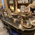 秘密のルートで買い付けた、ナポレオン三世のテーブル
