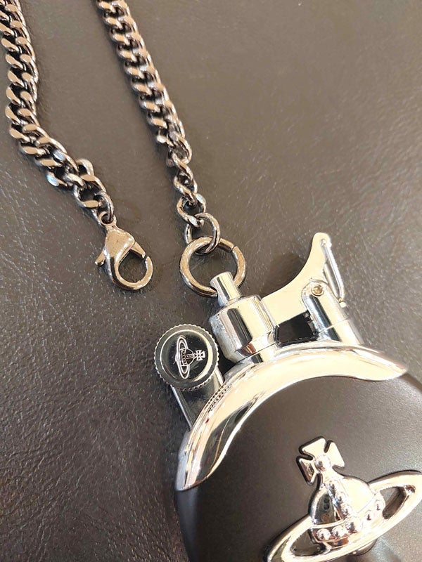 ◇Vivienne Westwood【ORB チェーン付きオイルライター ◇Vivienne Westwood【ORB チェーン付きオイルライター