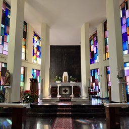 画像 ラパッロ：ステンドグラスが美しい教会 の記事より 11つ目