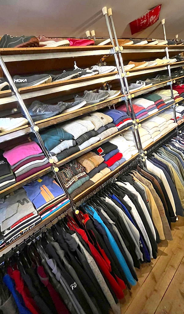 Used Clothing Shop in Tokyo Japan 古着屋カチカチ
